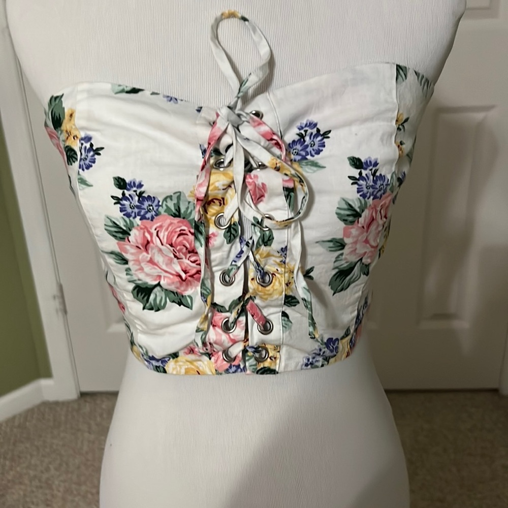 Strapless top